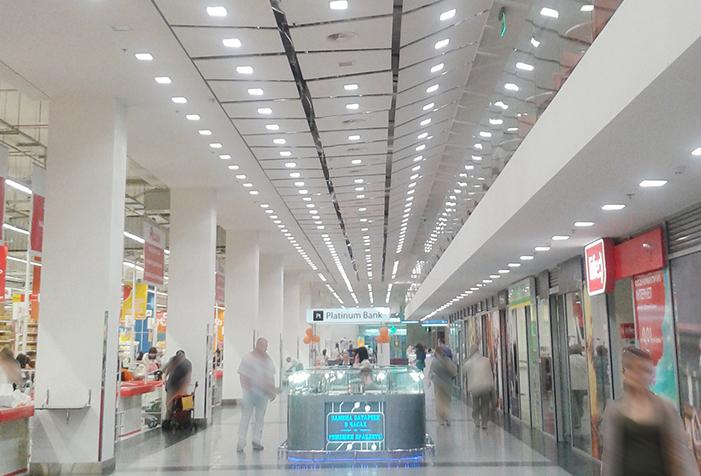 ROVASI ilumina el centro comercial OCEAN PLAZA en Kiev.