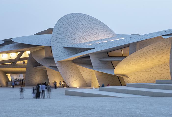 ROVASI beleuchtet das Qatar National Museum