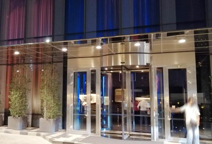 ROVASI WATERTIGHT downlights were chosen to illuminate one of the entrances to Banyan Tree Doha Hotel, Qatar