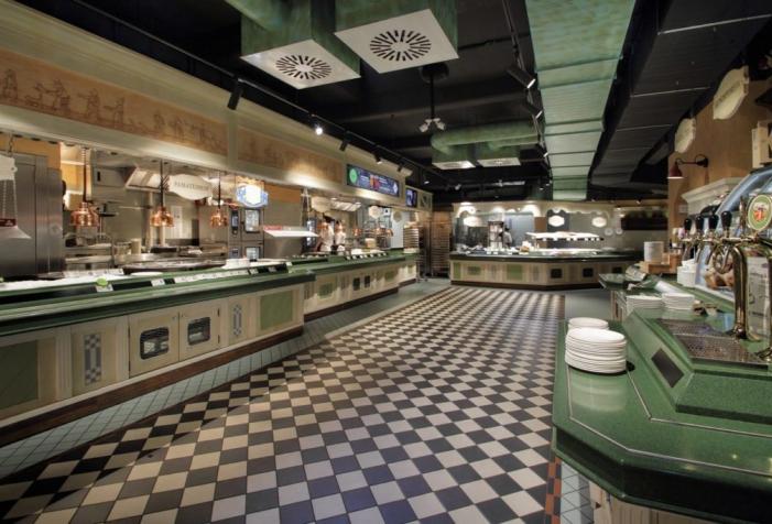Les luminaires Watertight Shallow de ROVASI illuminent désormais les cuisines du restaurant Lido à Riga, Lettonie