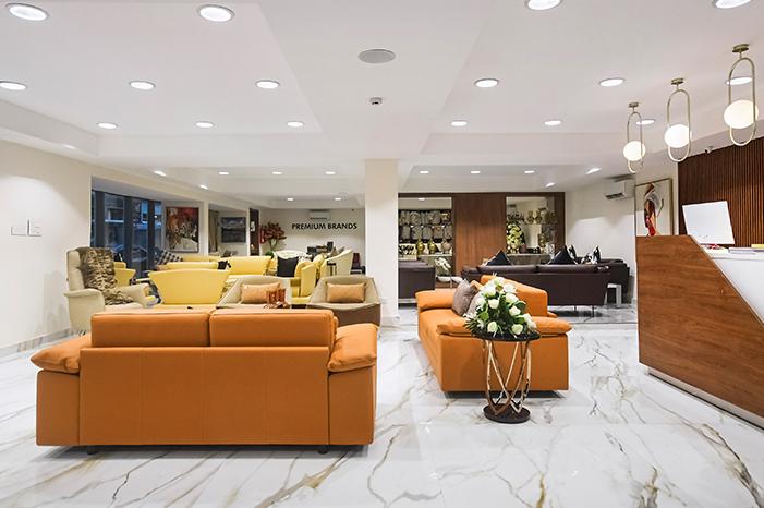 ROVASI il·lumina el nou showroom de Home Options a Lagos, Nigèria