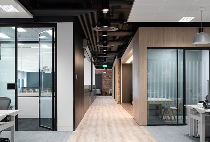 ROVASI illumine les bureaux d’Indeed du Capital Dock à Dublin, Irlande.