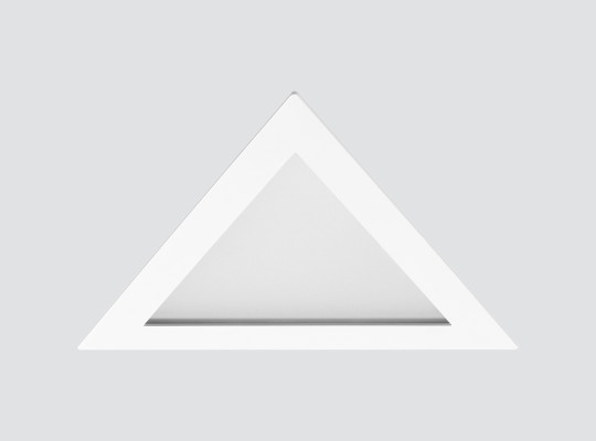 Recessed downlight with triangular design F101TRG