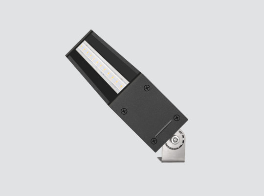 IP66 IK10 Linear projector with optics F83DSX