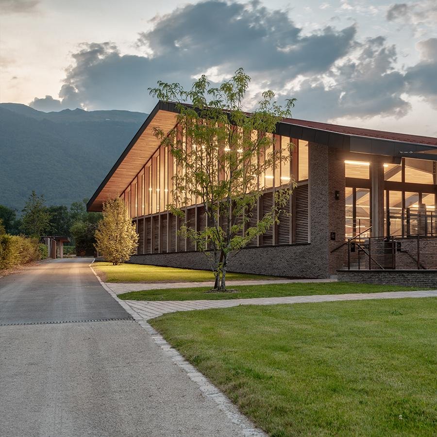 Jiva Hill Stables: Tailored Lighting for a Unique Multi-Functional Space