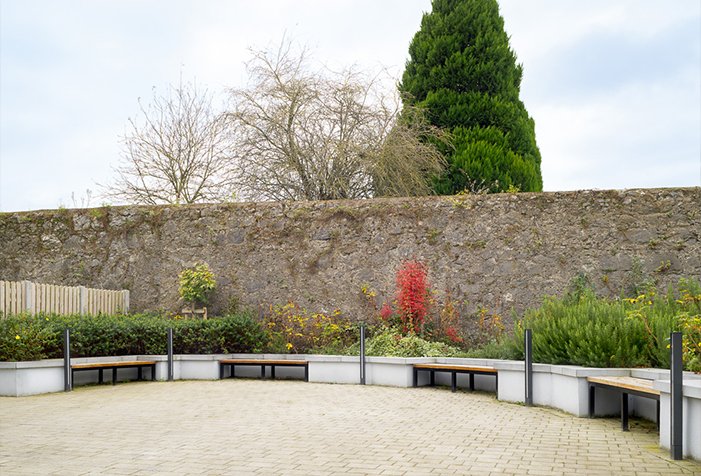 Les balises KORAMU de ROVASI il·luminen els espais exteriors de la Biblioteca de Portlaoise, a Irlanda