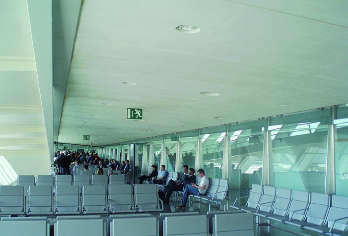 ROVASI éclaire des aéroports à écale mundiale