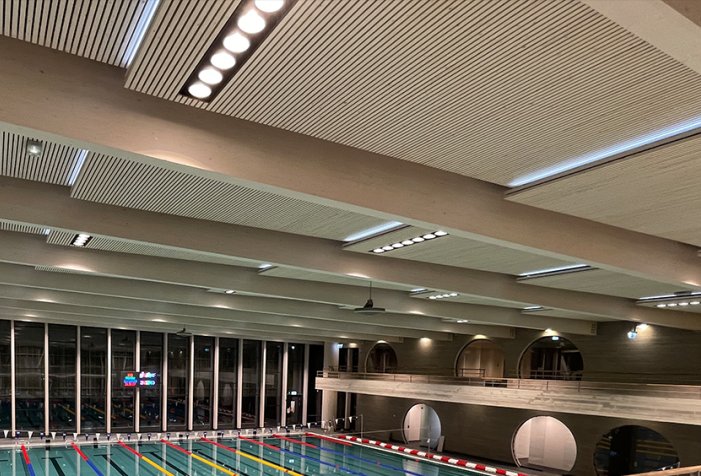 SUPER en la piscina Louka en Znojmo , República Checa