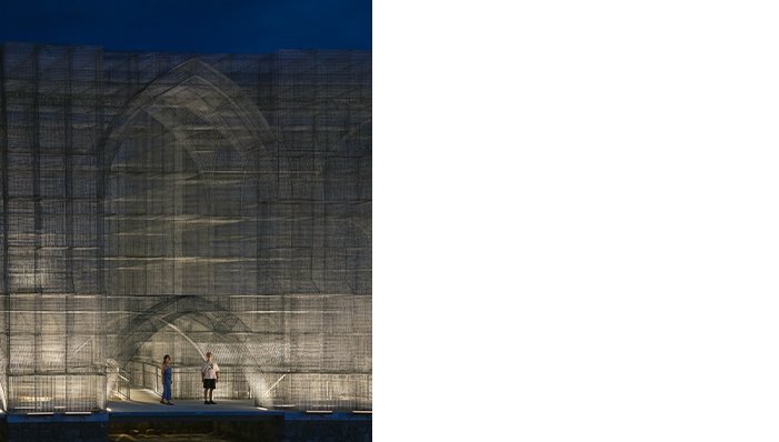 Els projectors lineals DISTRICT 800 personalitzats de ROVASI il·luminen la nova intervenció arquitectònica del Castell de Burgos